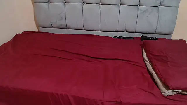 curveAss222 online show from November 2025 10:32:01 PM