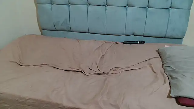 curveAss222 online show from November 2025 04:13:02 AM