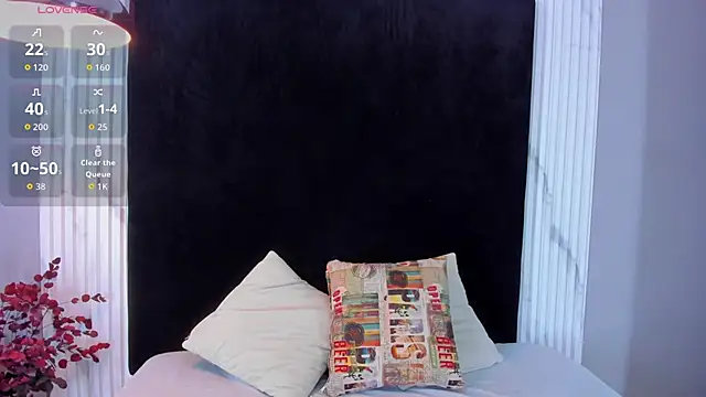 MONIK FOX CR online show from September 2025 07:39:01 PM