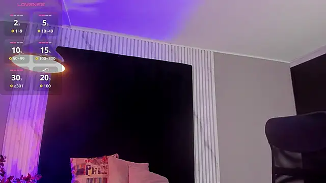 MONIK FOX CR online show from October 2025 07:36:02 PM