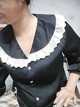 Mie rose online show from November 2025 01:10:02 PM