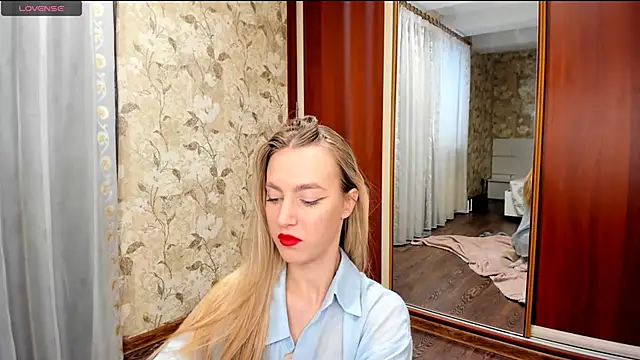 mishapallmer online show from November 2025 09:23:01 AM