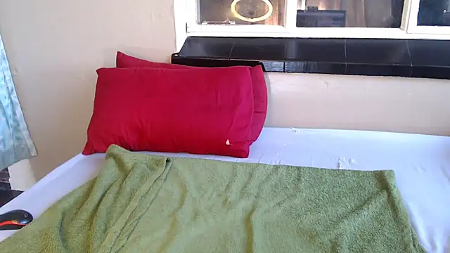 PetiteEbonyBabe online show from November 2025 07:29:01 AM