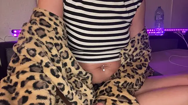 krystal fr online show from March 2026 04:28:02 AM