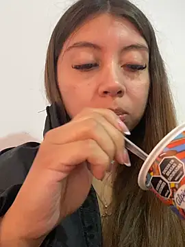 Sara-cooper2 online show from April 2026 01:41:01 PM