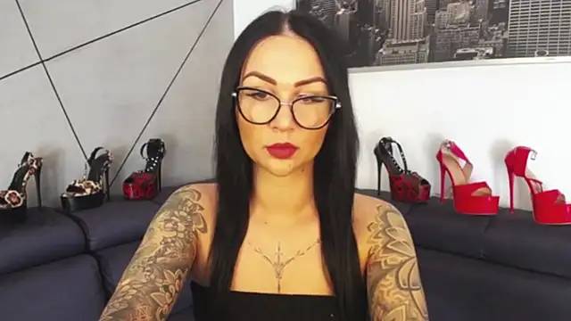 Fayestrip online show from September 2025 02:40:02 PM