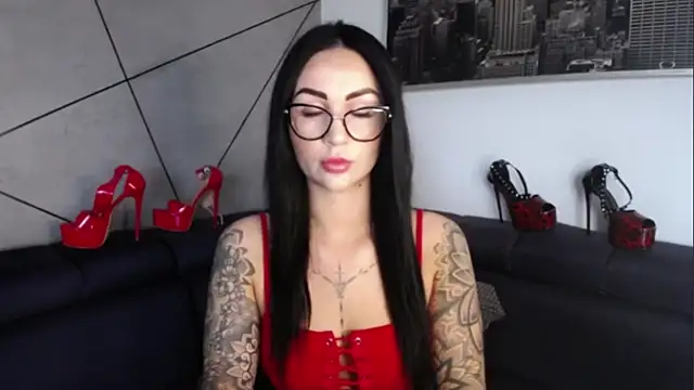 Fayestrip online show from September 2025 02:33:01 PM