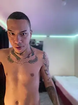 AlphaMasterXxx online show from October 2025 12:38:02 PM