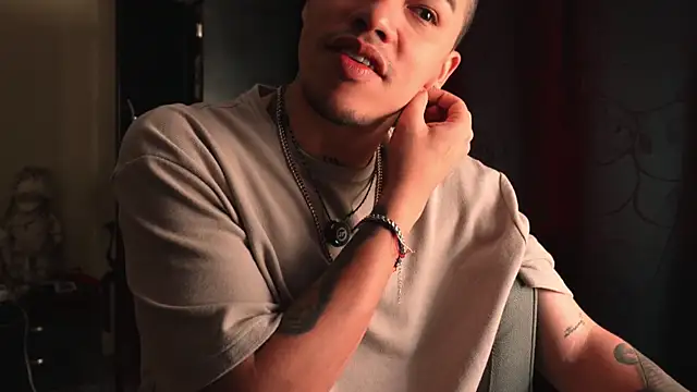 AlphaMasterXxx online show from April 2026 02:15:02 PM