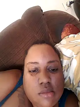 Snapshot of Karamelsaus chatting on November 2025 07:25:01 PM Karamelsaus online show from November 2025 07:25:01 PM