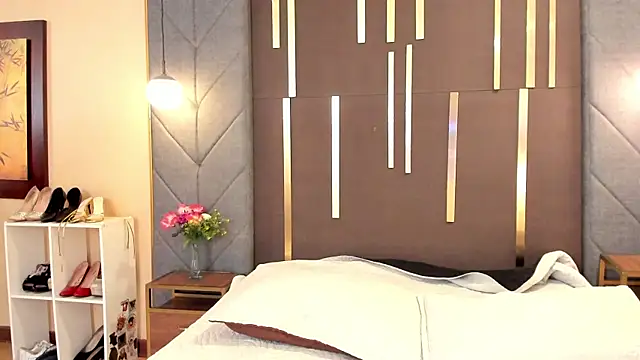 OliviGrace online show from February 2026 09:22:02 PM