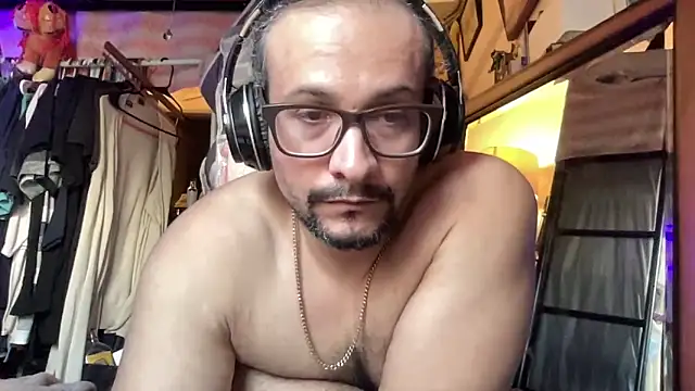 Snapshot of Piano_Tony chatting on January 2026 12:14:02 AM Piano Tony online show from January 2026 12:14:02 AM