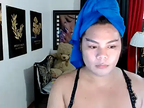 Snapshot of TSbrianaHugeCock chatting on April 2026 02:51:02 PM TSbrianaHugeCock online show from April 2026 02:51:02 PM