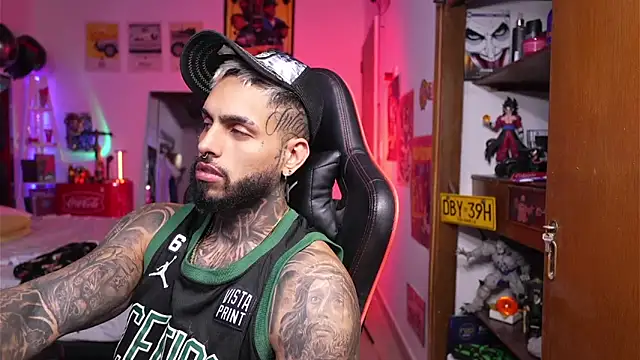 logan hugh8 online show from April 2026 09:07:01 AM