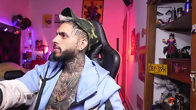 logan hugh8 online show from April 2026 06:54:01 AM