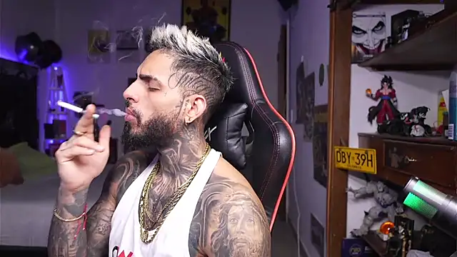 logan hugh8 online show from April 2026 09:20:02 PM