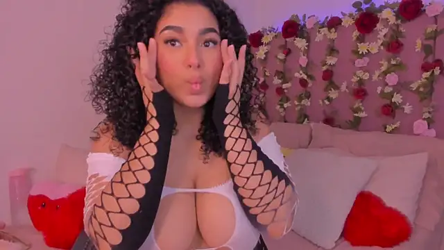 MiaWonderfull online show from February 2026 06:20:02 AM