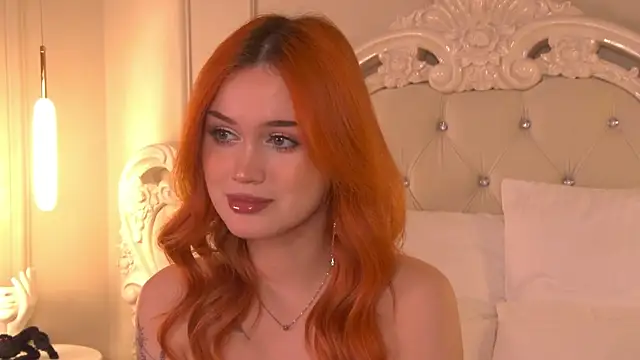 Snapshot of RemyFoxys chatting on October 2025 08:03:01 AM RemyFoxys online show from October 2025 08:03:01 AM