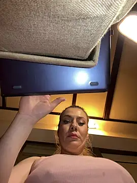 emmasweett11 online show from March 2026 05:59:01 PM