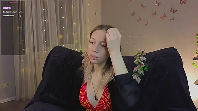 NyxaThorn online show from January 2026 03:06:01 PM