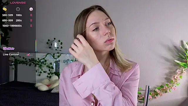 NyxaThorn online show from March 2026 03:23:01 PM