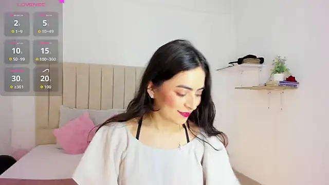 Snapshot of sashaa_petit chatting on October 2025 11:08:02 AM sashaa petit online show from October 2025 11:08:02 AM