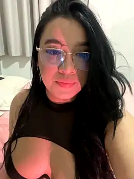 Aliciawhitee online show from October 2025 02:15:01 AM