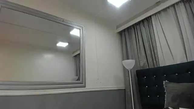 Snapshot of Oriana_Jhonson chatting on June 2026 12:45:02 AM Oriana Jhonson online show from June 2026 12:45:02 AM