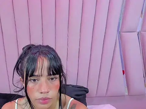 hazel 18  online show from October 2025 08:28:02 PM