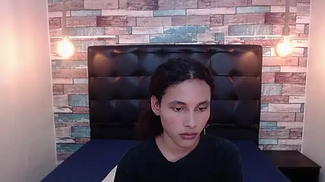 Snapshot of Andrew_Landry chatting on October 2025 06:48:01 PM Andrew Landry online show from October 2025 06:48:01 PM