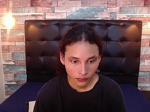 Snapshot of Andrew_Landry chatting on October 2025 02:58:02 PM Andrew Landry online show from October 2025 02:58:02 PM
