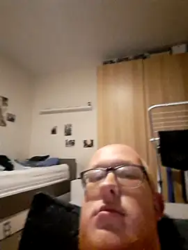 geilerd122 online show from October 2025 08:21:02 PM