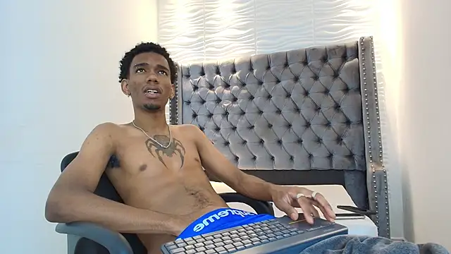 nero reyd online show from June 2026 07:15:01 PM