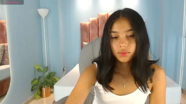 Milaa Star  online show from March 2026 03:56:01 AM