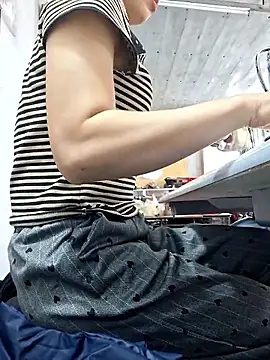 irina hana online show from November 2025 06:46:01 AM