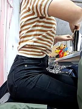 irina hana online show from February 2026 01:17:01 AM