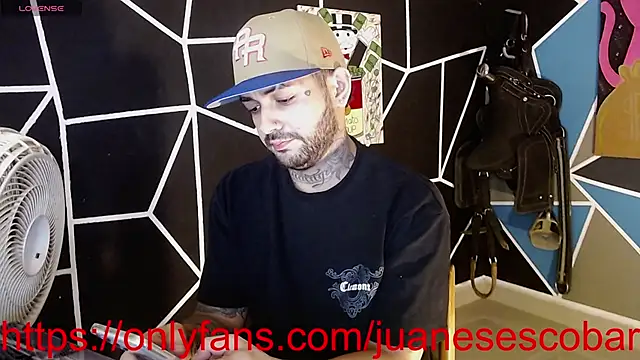 nicolastorres99 online show from October 2025 03:39:02 AM