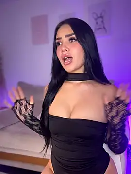 Snapshot of Natti_london chatting on May 2026 04:29:01 AM Natti london online show from May 2026 04:29:01 AM