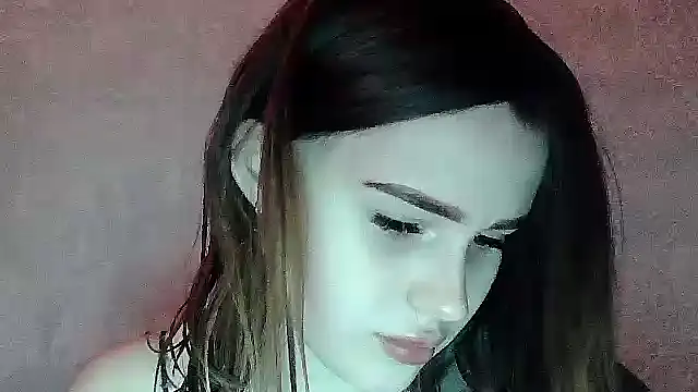 SweetLoraa online show from November 2025 07:35:02 PM