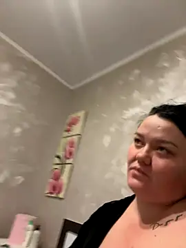 SunnyLeila2101 online show from October 2025 07:48:01 PM