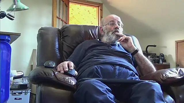 janzer13 online show from September 2025 12:53:01 PM