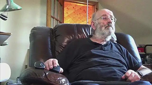 janzer13 online show from November 2025 02:39:01 PM