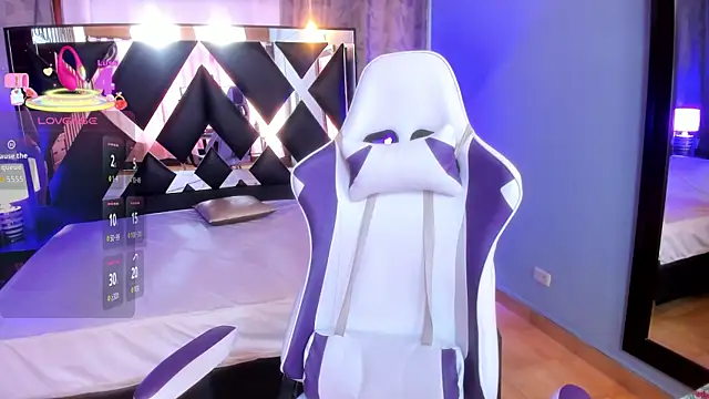 Emma Petiite online show from January 2026 06:33:01 PM