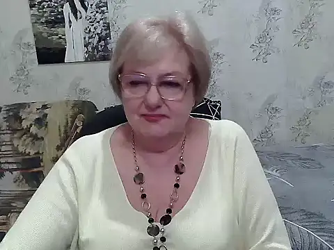 Renata62011 online show from April 2026 07:04:02 PM