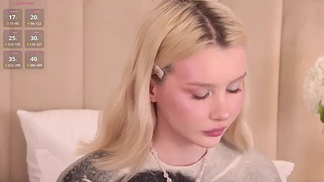 Snapshot of Nesolla chatting on September 2025 07:26:01 PM Nesolla online show from September 2025 07:26:01 PM