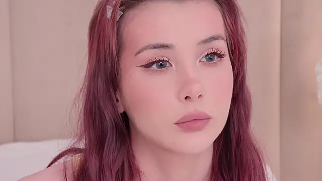 Snapshot of Nesolla chatting on November 2025 10:48:01 AM Nesolla online show from November 2025 10:48:01 AM