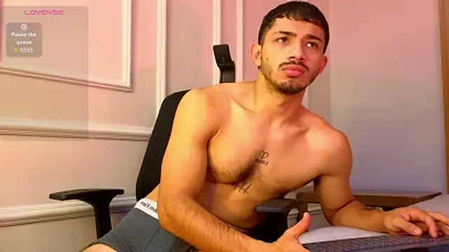 ArturoCardona  online show from January 2026 02:10:01 PM