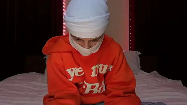 holydirt luxeno1 online show from September 2025 05:37:01 PM