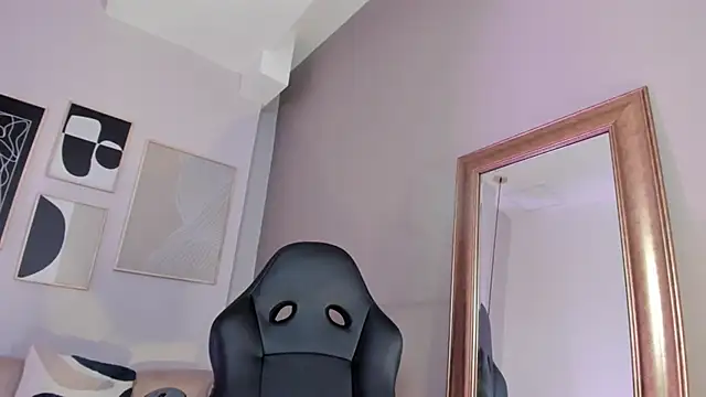 marie bass online show from April 2026 01:44:02 PM