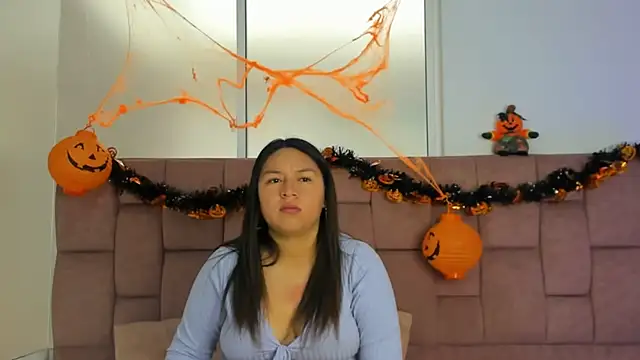 BellaRoux1 online show from October 2025 12:02:02 PM